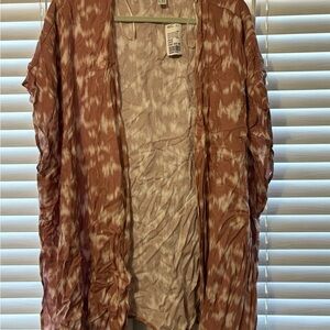 Brown and White Patterned Kimono